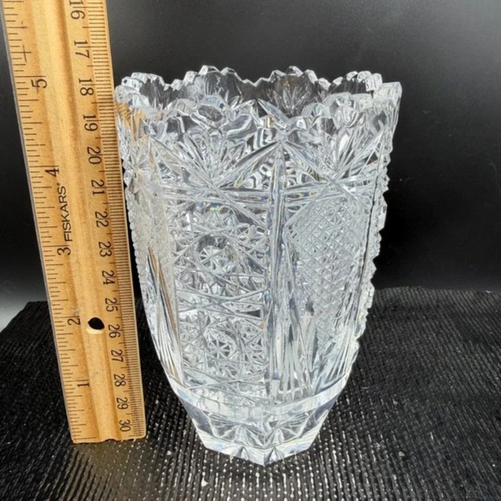 Vintage Cut Crystal Vase 5 Inch Sawtooth Rim Starburst Diamond Pattern Clear‎